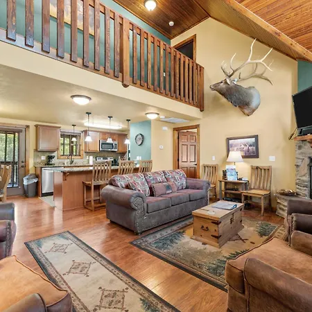 Makin Memories Lodge Cabin